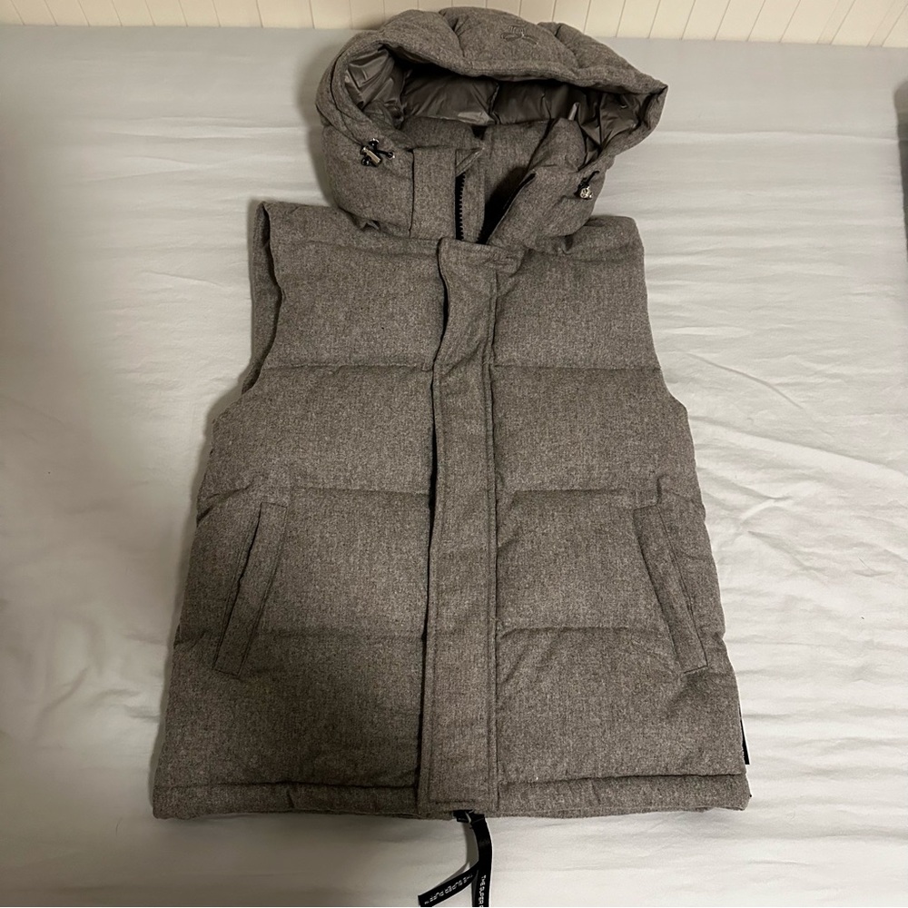 Aritzia TNA Grey Super Puff Vest